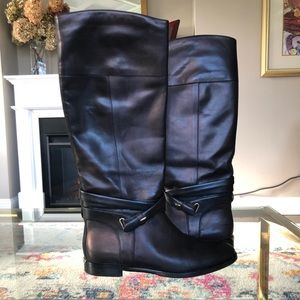Burberry riding boot- black